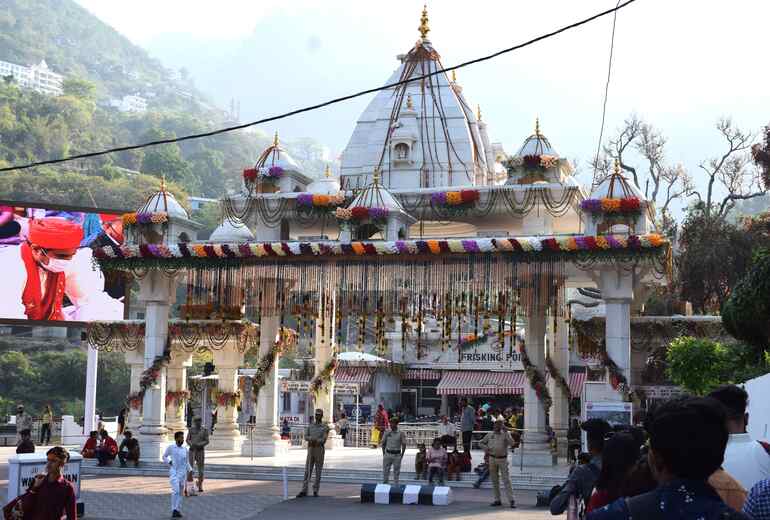 Vaishno Devi Navratri Decoration 2024